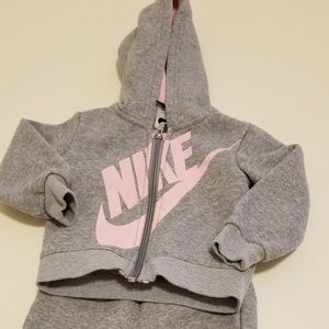Nike Sweatsuit set baby girl 18m